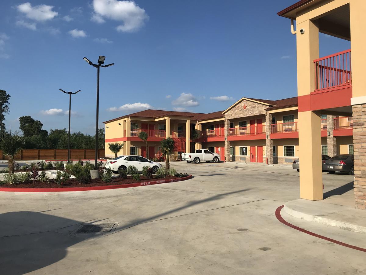 Scottish Inn & Suites - Iah Airport همبل المظهر الخارجي الصورة