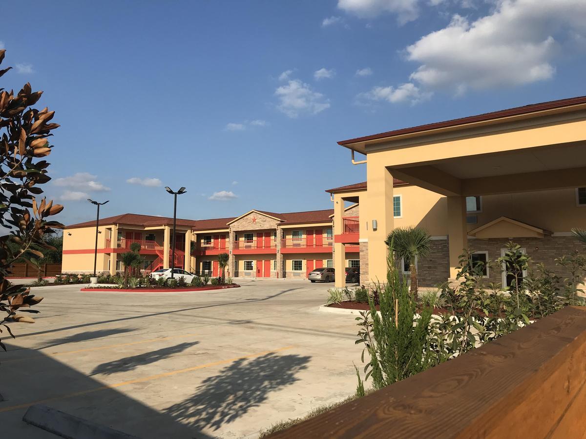 Scottish Inn & Suites - Iah Airport همبل المظهر الخارجي الصورة