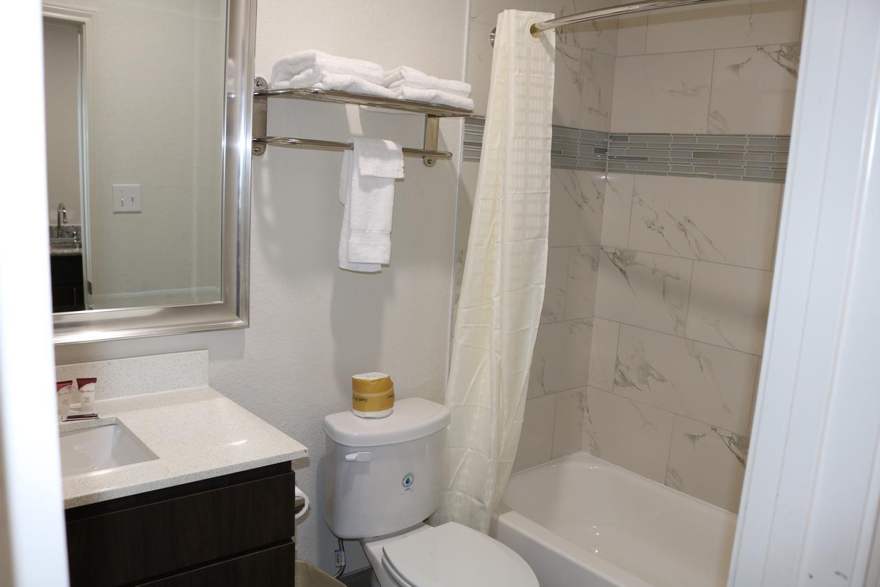 Scottish Inn & Suites - Iah Airport همبل المظهر الخارجي الصورة