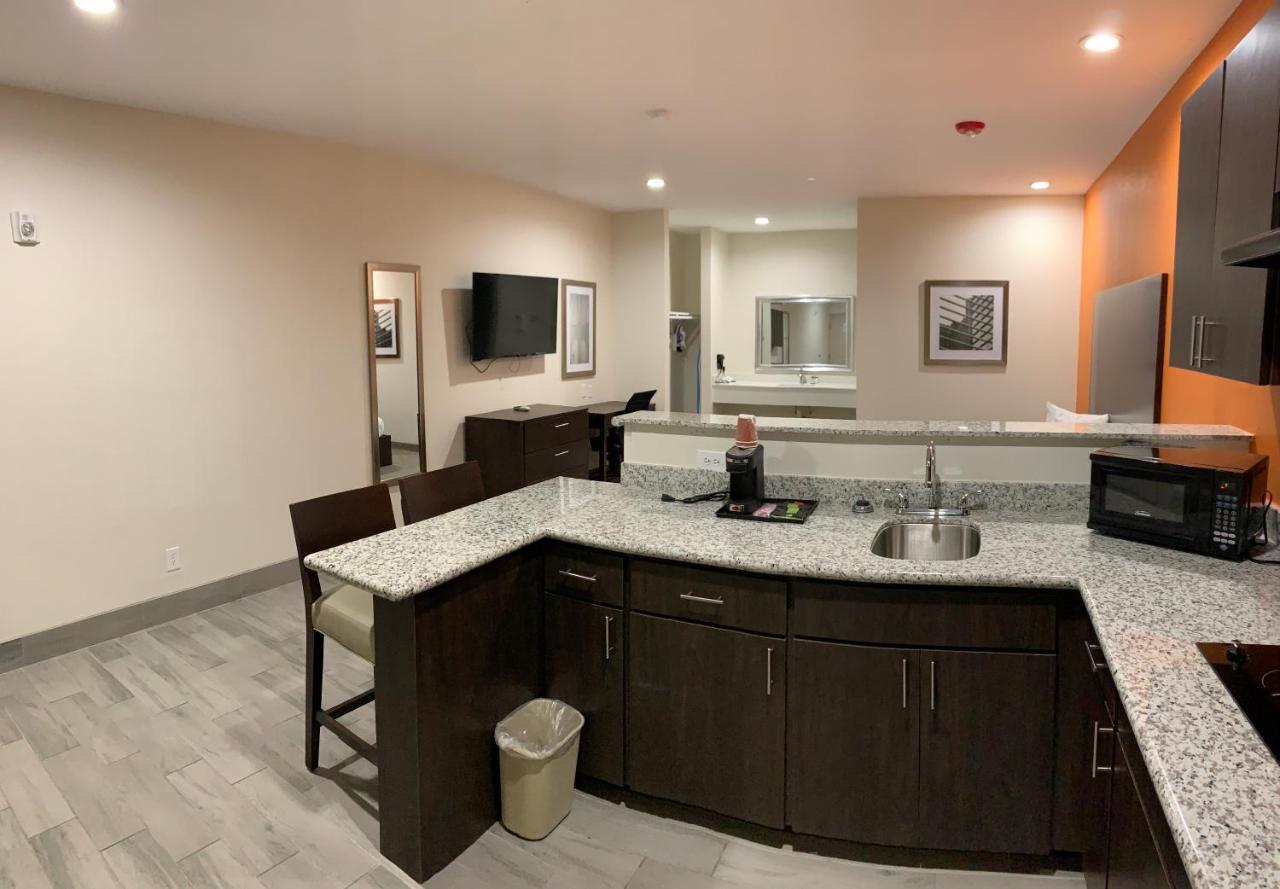 Scottish Inn & Suites - Iah Airport همبل المظهر الخارجي الصورة